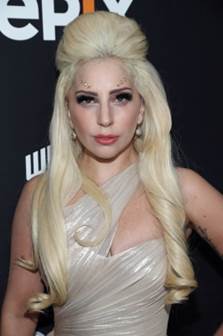 Lady Gaga: “Via la maschera, sono cresciuta” Lady Gaga: “Via la maschera, sono cresciuta”