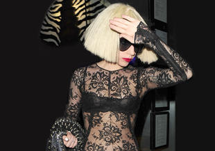 Lady Gaga: “Via la maschera, sono cresciuta” Lady Gaga: “Via la maschera, sono cresciuta”