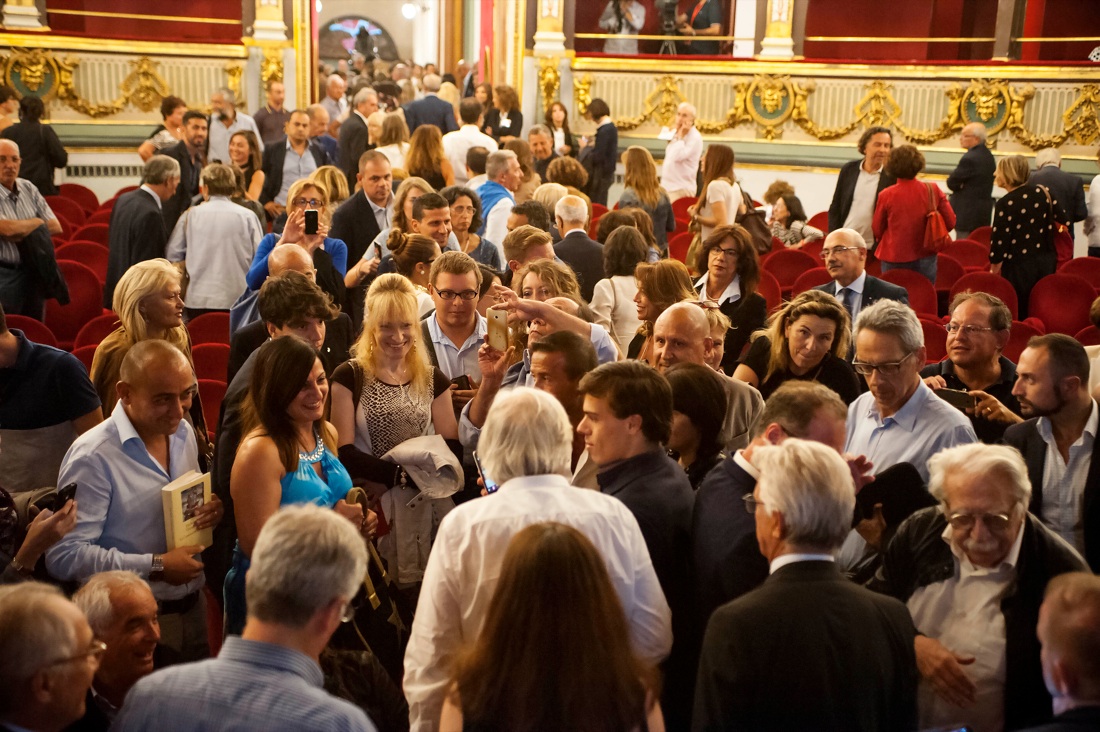 Panorama d’Italia in Costiera Amalfitana: bellezza, cultura, successo
