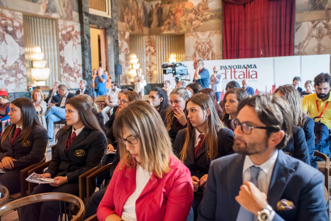 Panorama d’Italia in Costiera Amalfitana: bellezza, cultura, successo