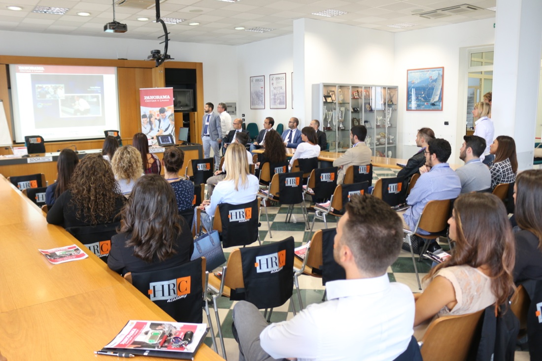 Panorama d’Italia in Costiera Amalfitana: bellezza, cultura, successo