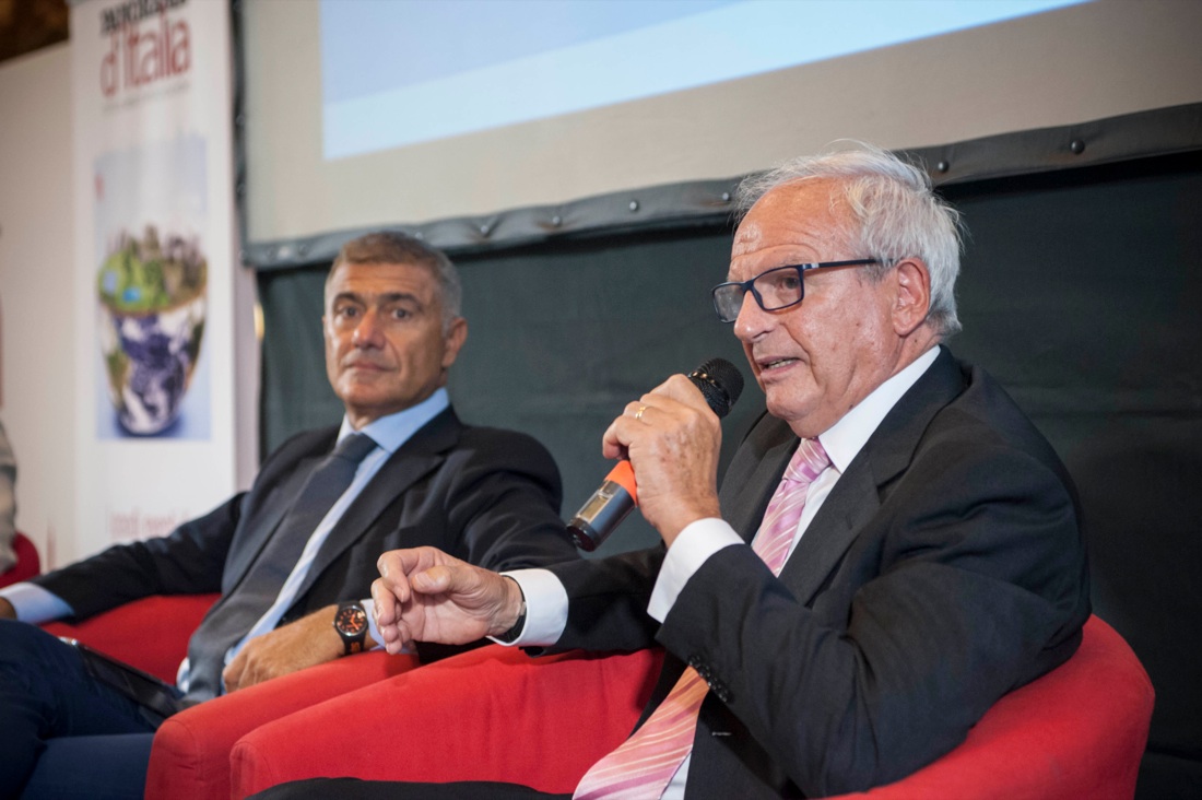 Panorama d’Italia in Costiera Amalfitana: bellezza, cultura, successo