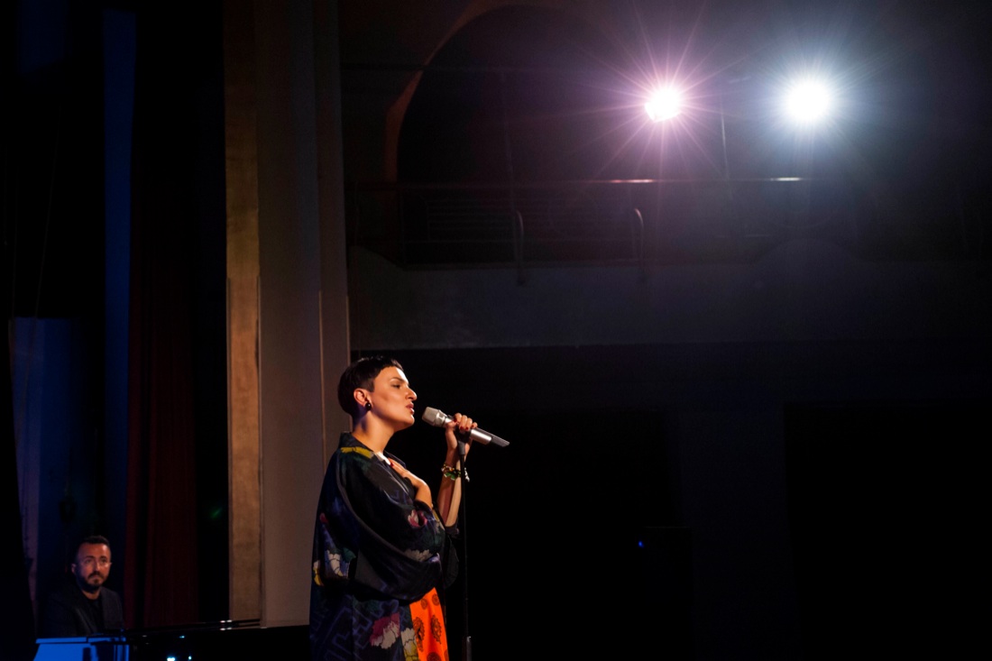 Arisa, da Salerno voce e sentimento – FOTO e VIDEO