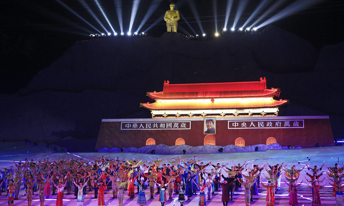 Cina, il culto di Mao Zedong 40 anni dopo la morte Cina, il culto di Mao Zedong 40 anni dopo la morte