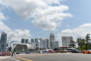 Singapore welcomes taxi-robots