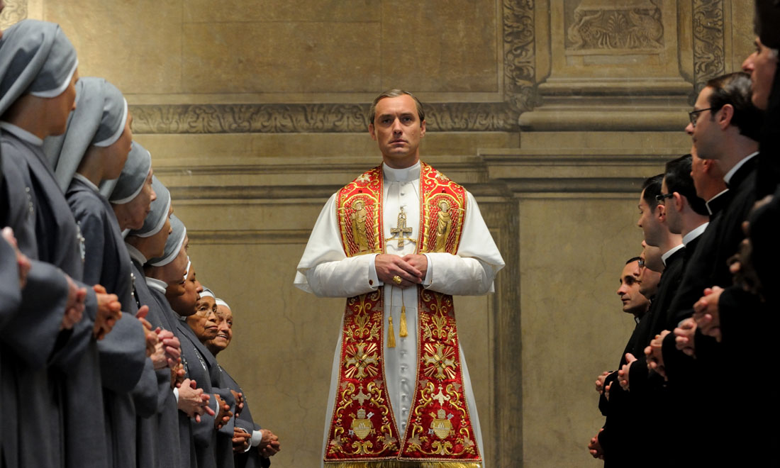 The Young Pope di Paolo Sorrentino a Venezia: magnificenza e oscurità