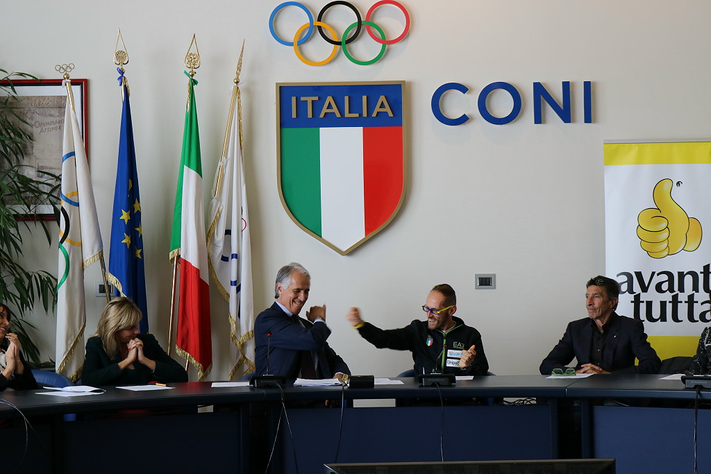Chi è Leonardo Cenci, il malato di tumore che correrà la Maratona di New York Chi è Leonardo Cenci, il malato di tumore che correrà la Maratona di New York