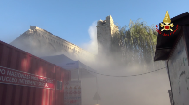 Terremoto 30 ottobre: crollo ad Amatrice | video