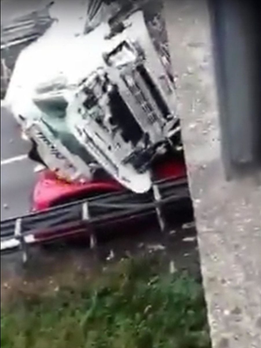 Annone: crolla un cavalcavia sulla SS36 Milano-Lecco, almeno un morto