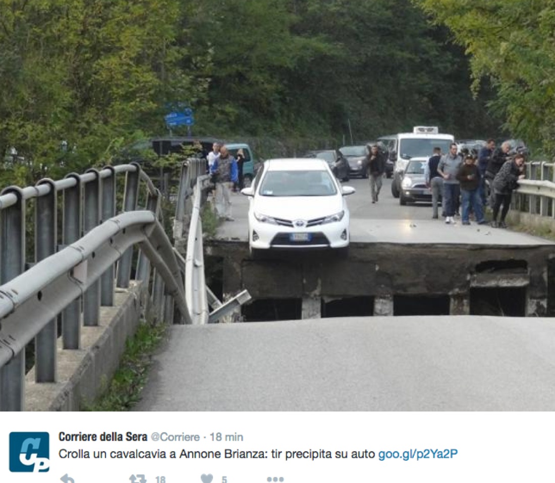 Annone: crolla un cavalcavia sulla SS36 Milano-Lecco, almeno un morto