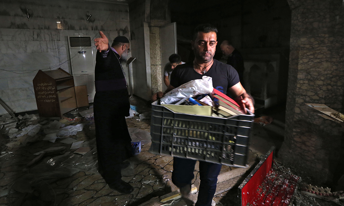 Iraq, le chiese cristiane devastate dall’Isis – Foto