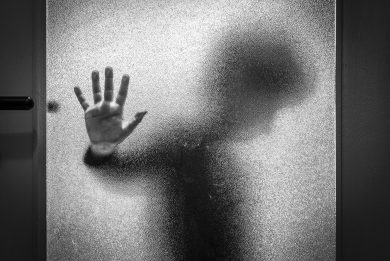 Fabriano, insulti e schiaffi in un una scuola materna