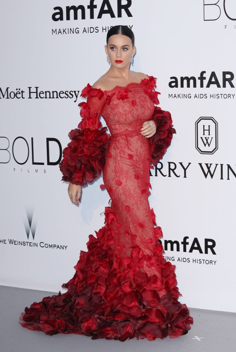 Katy Perry compie 32 anni