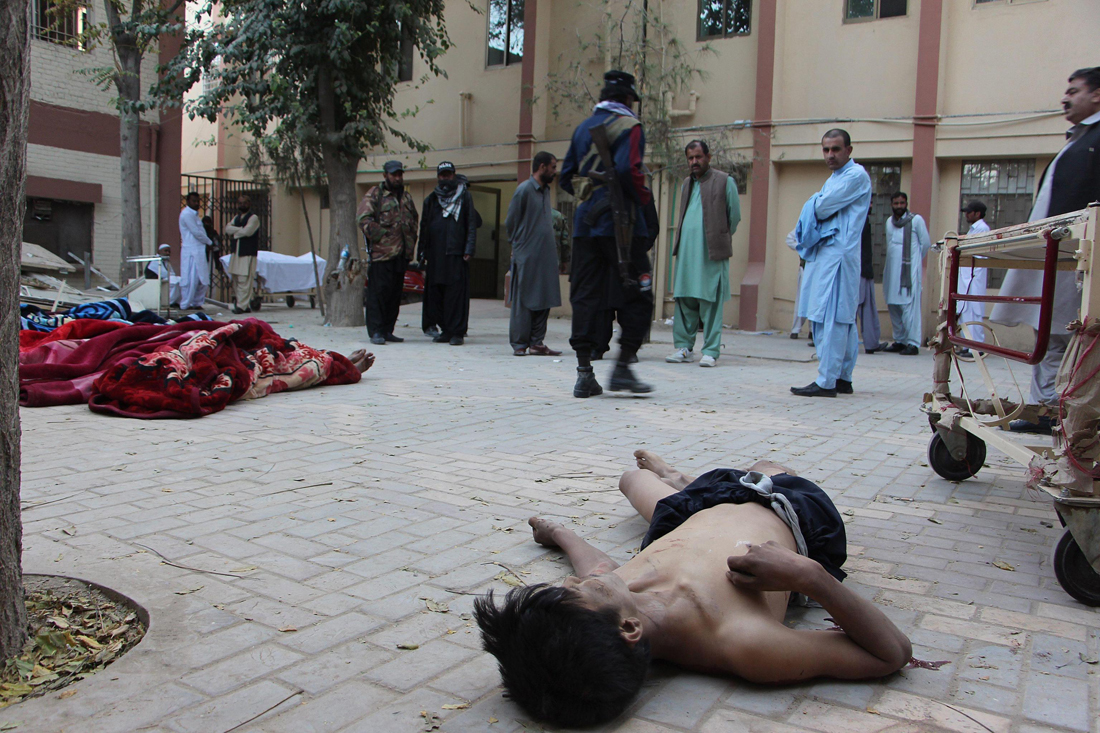 Pakistan: 61 cadetti di polizia uccisi in un attacco terroristico