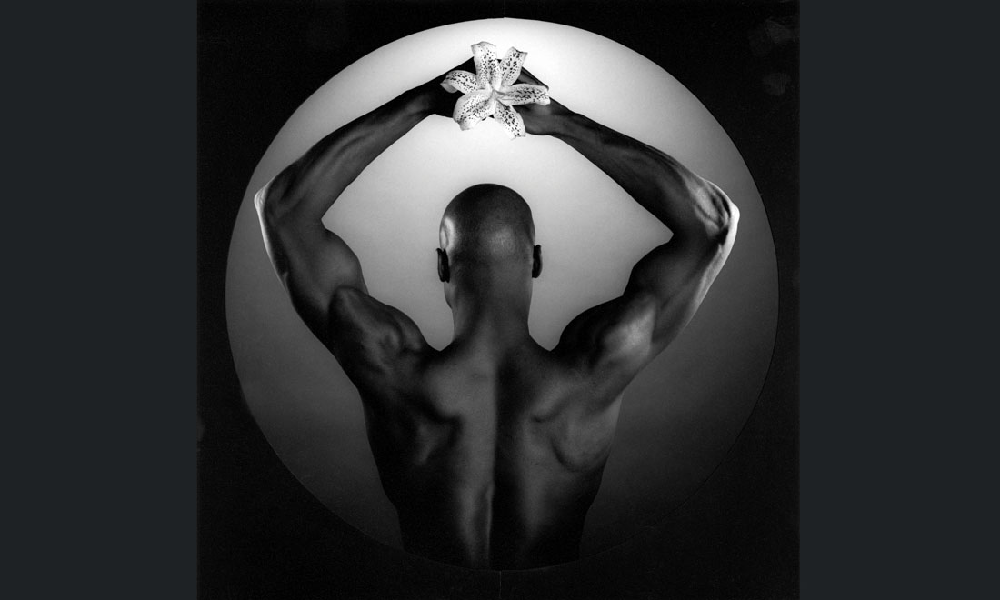 Robert Mapplethorpe, il doc sul provocatorio fotografo americano – Video