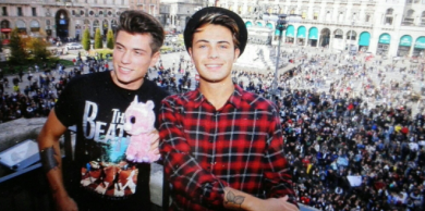 Benji e Fede a Panorama d’Italia, folla in piazza Duomo