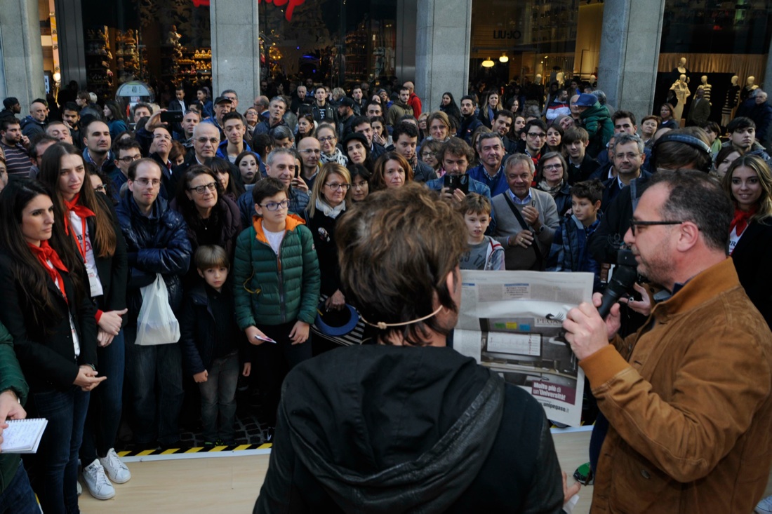 A Panorama d’Italia il mago Casanova si fa “medium dei media” A Panorama d’Italia il mago Casanova si fa “medium dei media”