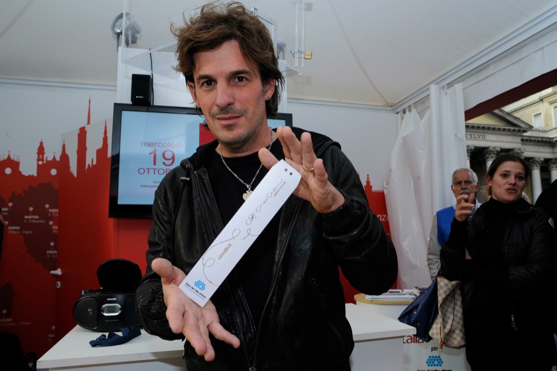 A Panorama d’Italia il mago Casanova si fa “medium dei media” A Panorama d’Italia il mago Casanova si fa “medium dei media”