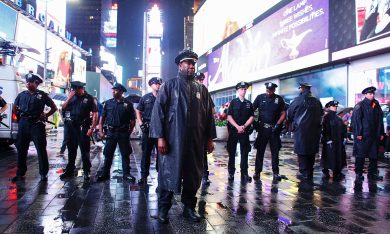 Storia di Deborah, 66 anni, schizofrenica uccisa dalla polizia nel Bronx