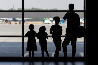 Voli child-free, in aereo senza bambini