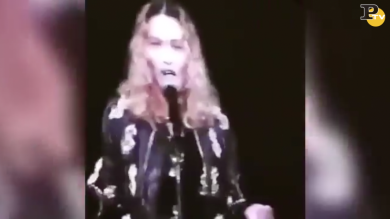 Madonna: “Faccio sesso orale a chi vota Hillary Clinton”