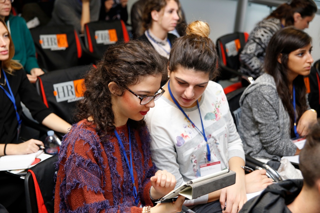 Competenze digitali, una chance in più nella ricerca del lavoro – FOTO