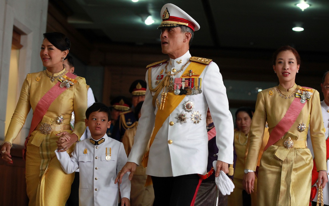 Chi è Maha Vajiralongkorn, l’erede al trono playboy della Thailandia Chi è Maha Vajiralongkorn, l’erede al trono playboy della Thailandia