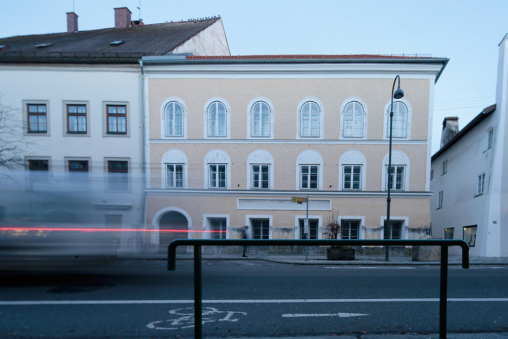 La casa natale di Hitler sarà rasa al suolo La casa natale di Hitler sarà rasa al suolo