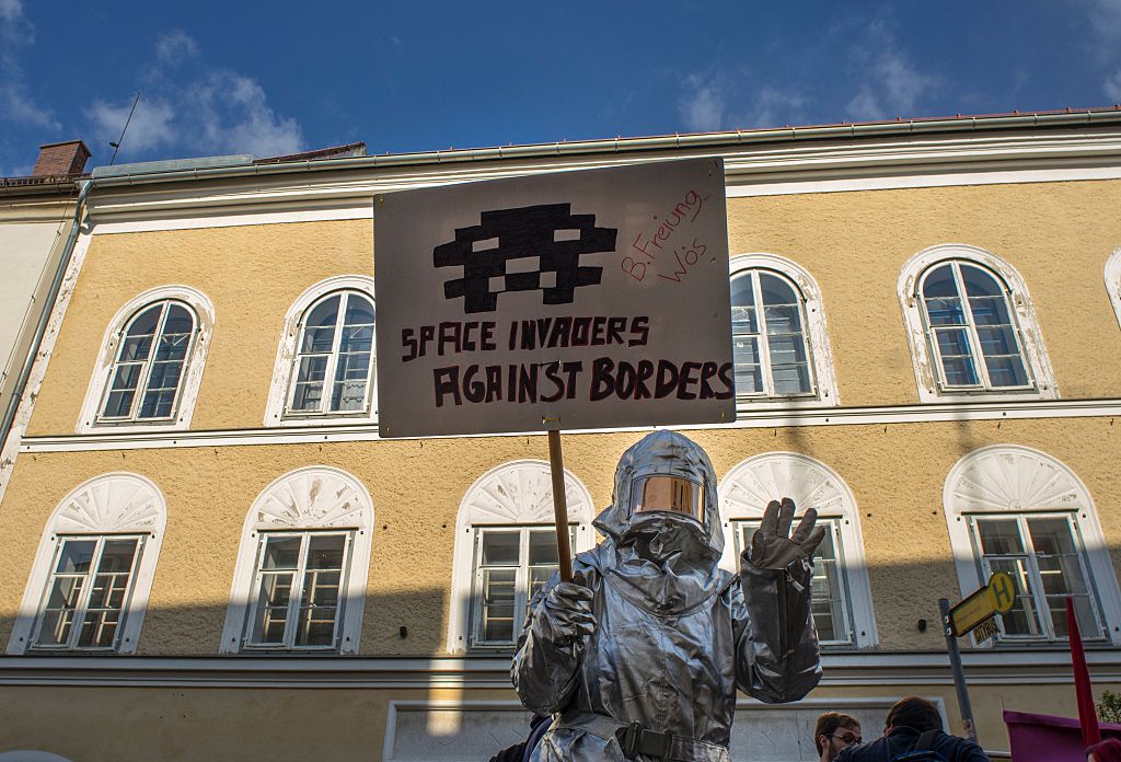 La casa natale di Hitler sarà rasa al suolo La casa natale di Hitler sarà rasa al suolo