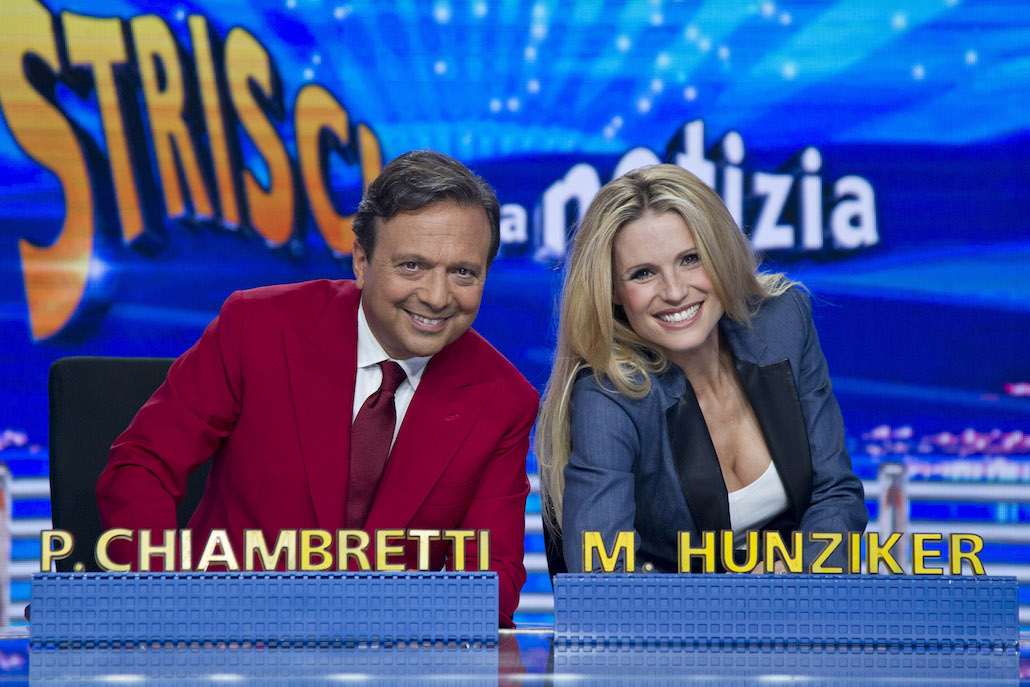 Striscia a Notizia: aggredito l’inviato Luca Abete, stasera il video integrale Striscia a Notizia: aggredito l’inviato Luca Abete, stasera il video integrale