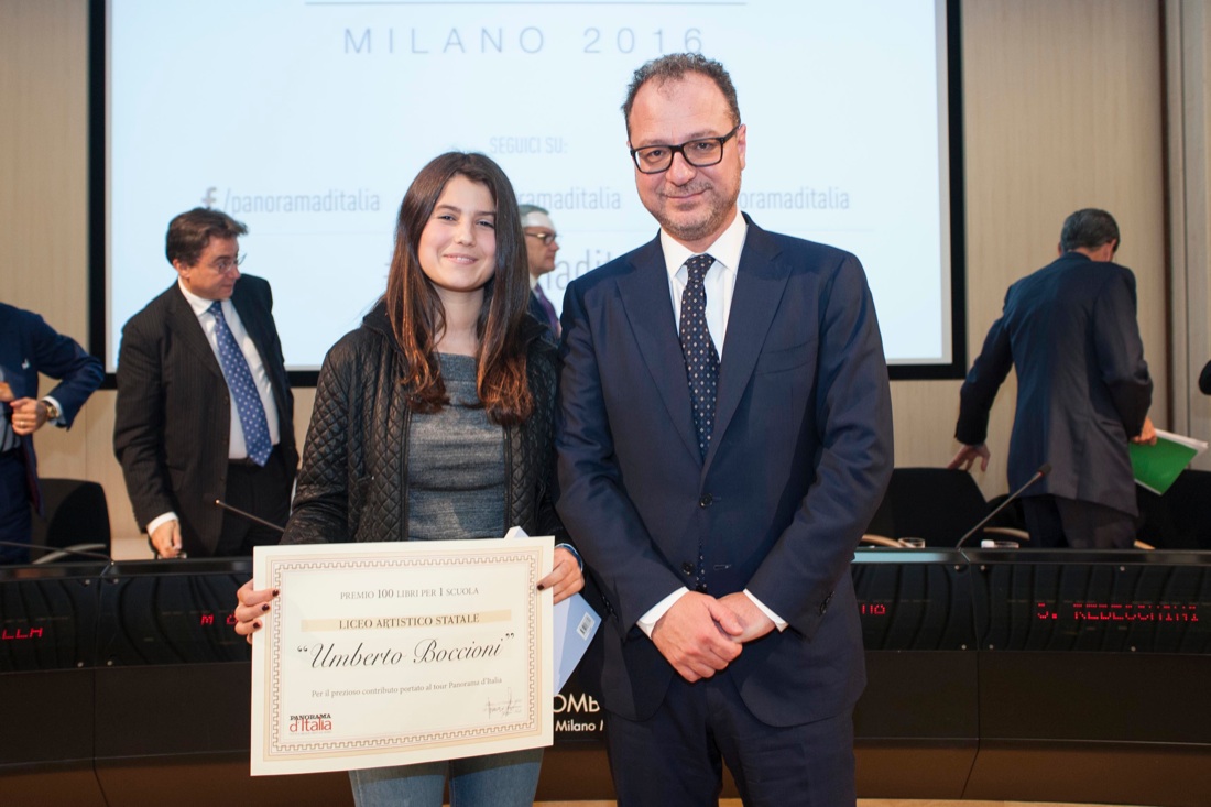 400 libri a quattro scuole di Milano – FOTO