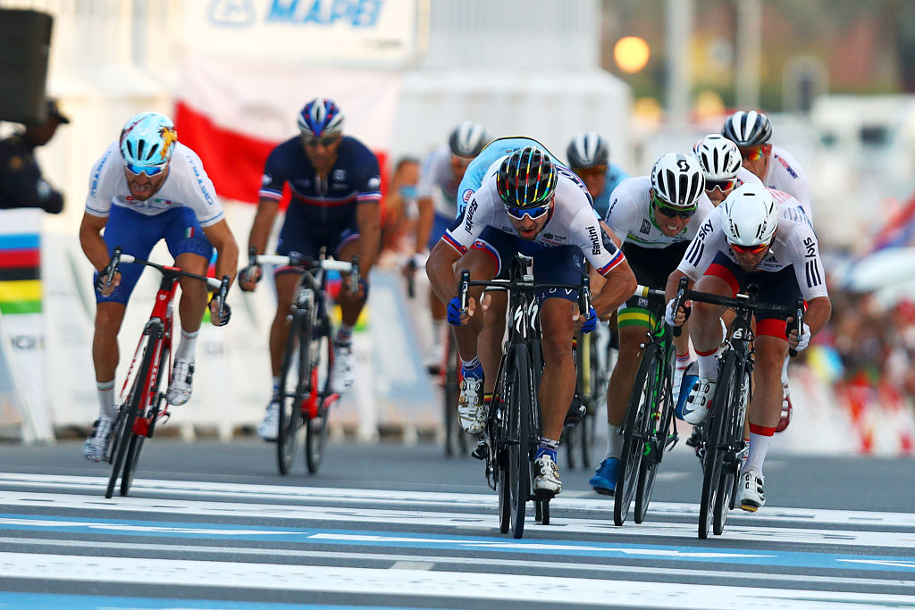 Ciclismo: Peter Sagan fa il bis, è ancora campione del mondo su strada Ciclismo: Peter Sagan fa il bis, è ancora campione del mondo su strada