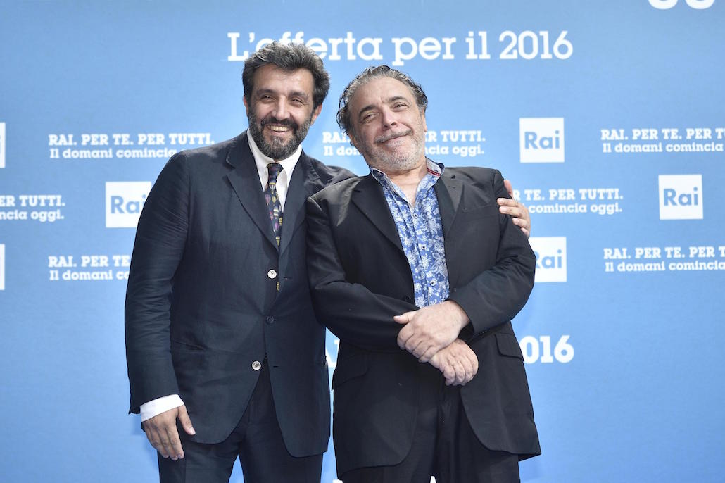 Dieci cose: al via il nuovo show di Rai 1, Buffon e Cattelan primi protagonisti Dieci cose: al via il nuovo show di Rai 1, Buffon e Cattelan primi protagonisti