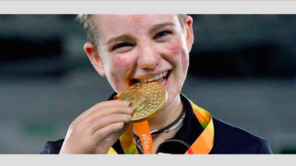 Dieci cose: al via il nuovo show di Rai 1, Buffon e Cattelan primi protagonisti Dieci cose: al via il nuovo show di Rai 1, Buffon e Cattelan primi protagonisti