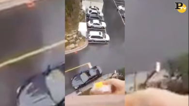 Moglie lancia il pranzo del marito nell’auto dal balcone