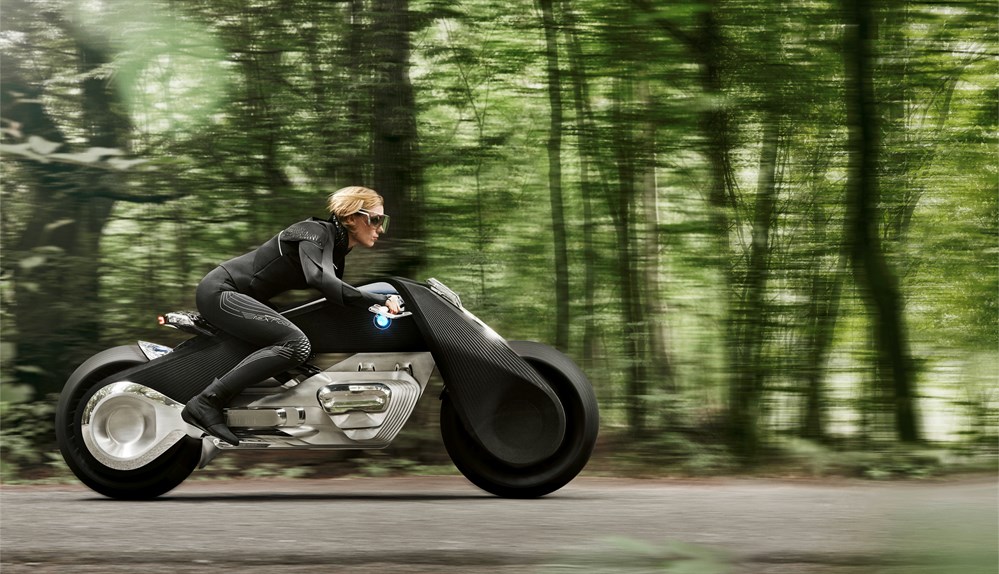 BMW: la moto del futuro starà in piedi da sola (e si guiderà senza casco) BMW: la moto del futuro starà in piedi da sola (e si guiderà senza casco)