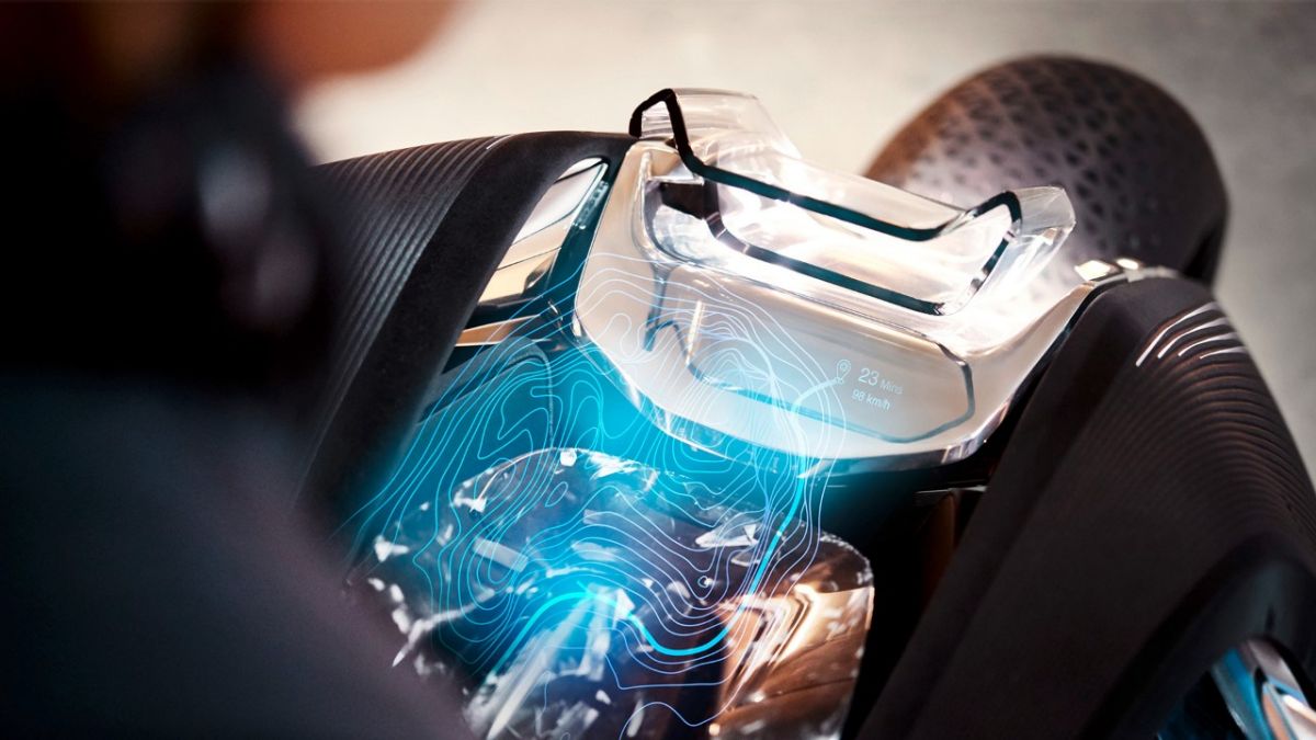 BMW: la moto del futuro starà in piedi da sola (e si guiderà senza casco) BMW: la moto del futuro starà in piedi da sola (e si guiderà senza casco)