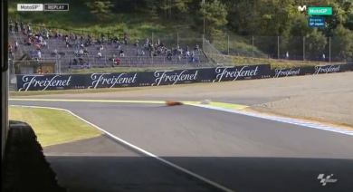 Dani Pedrosa: caduta a Motegi, clavicola rotta | video