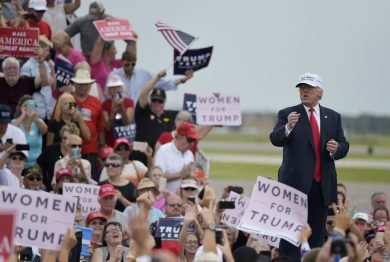 Usa 2016: nuove accuse di molestie sessuali a Trump