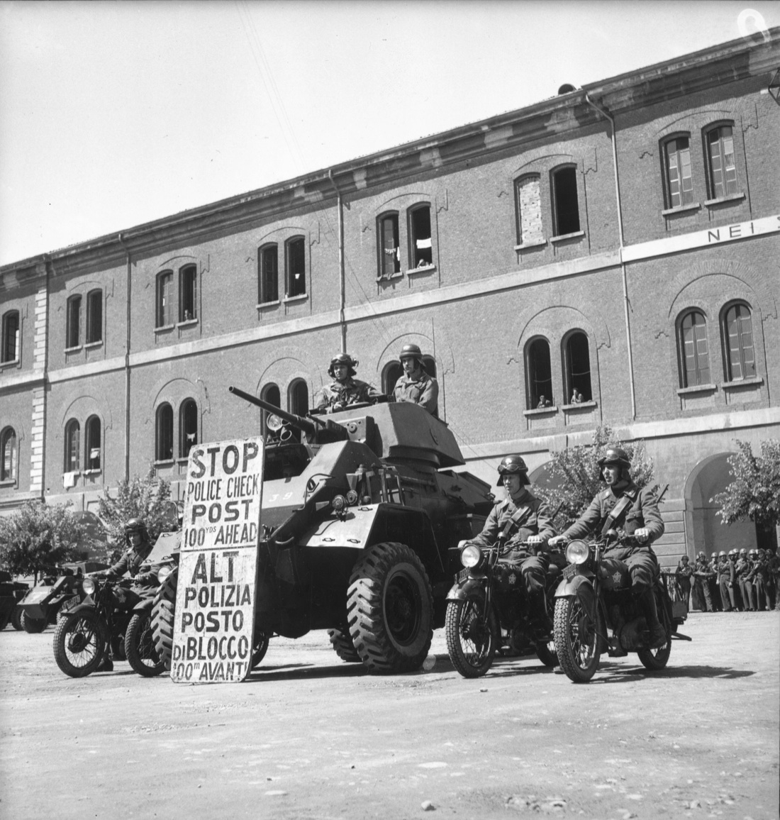 Le moto della Polizia Stradale: dalle prime Guzzi alla Yamaha Le moto della Polizia Stradale: dalle prime Guzzi alla Yamaha