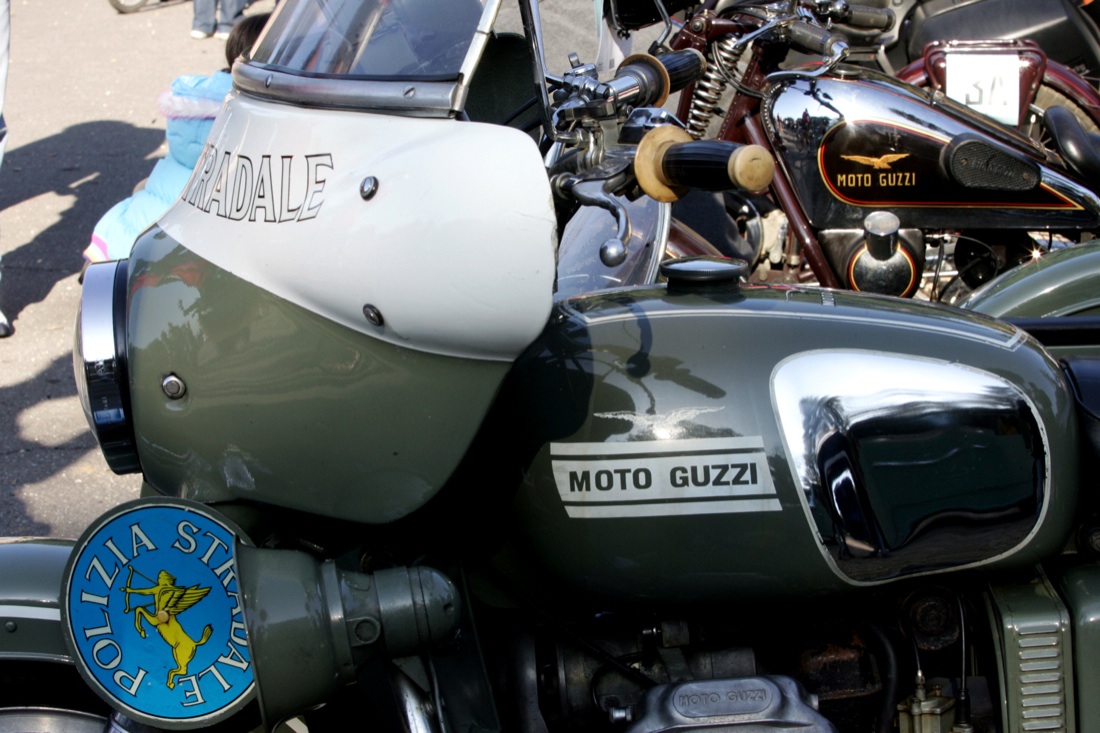 Le moto della Polizia Stradale: dalle prime Guzzi alla Yamaha Le moto della Polizia Stradale: dalle prime Guzzi alla Yamaha