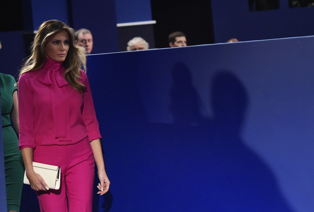 Melania Trump e la camicia inopportuna che non piace alla Rete