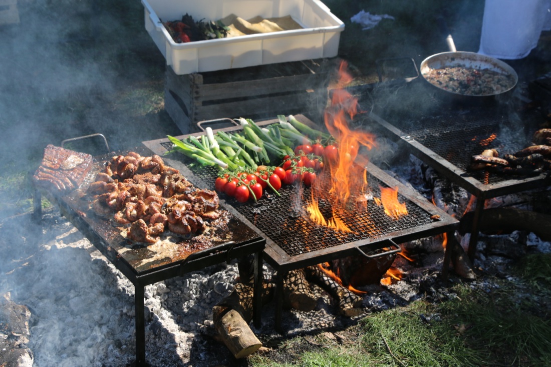 Fuoco! Food Festival: undici grandi chef, le braci e l’amore per la Sicilia Fuoco! Food Festival: undici grandi chef, le braci e l’amore per la Sicilia