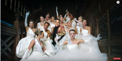 Il nuovo singolo di Robbie Williams fa infuriare la Russia