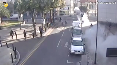 Esplosione a Londra: fumo in strada