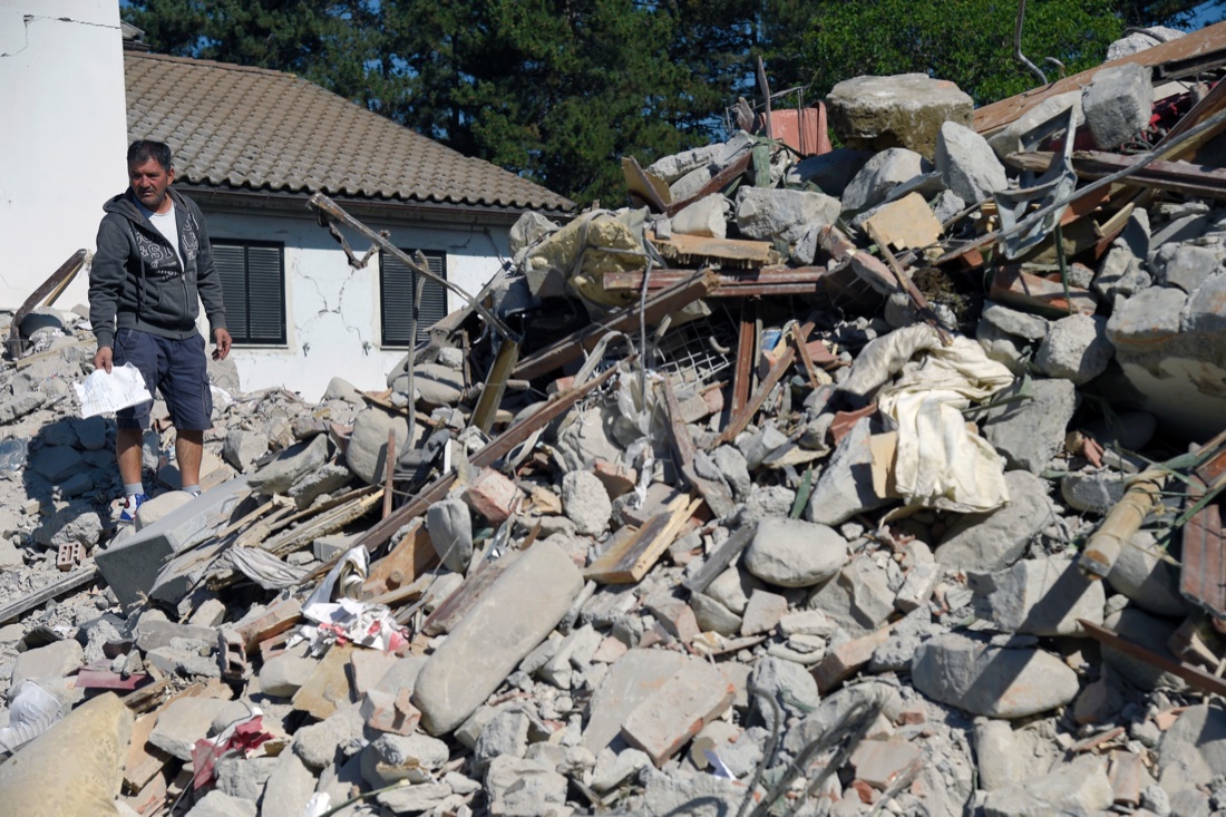Papa Francesco ad Amatrice e sui luoghi del terremoto – FOTO Papa Francesco ad Amatrice e sui luoghi del terremoto – FOTO