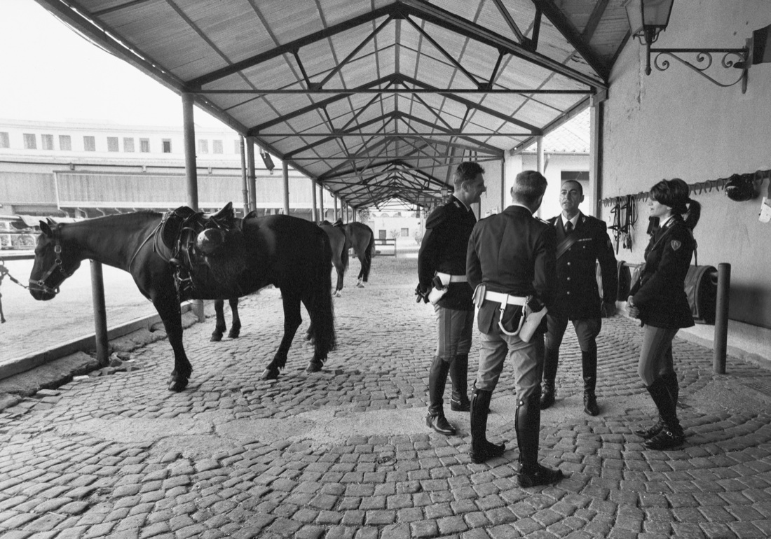 Gianni Berengo Gardin: il Calendario Polizia di Stato 2017 Gianni Berengo Gardin: il Calendario Polizia di Stato 2017