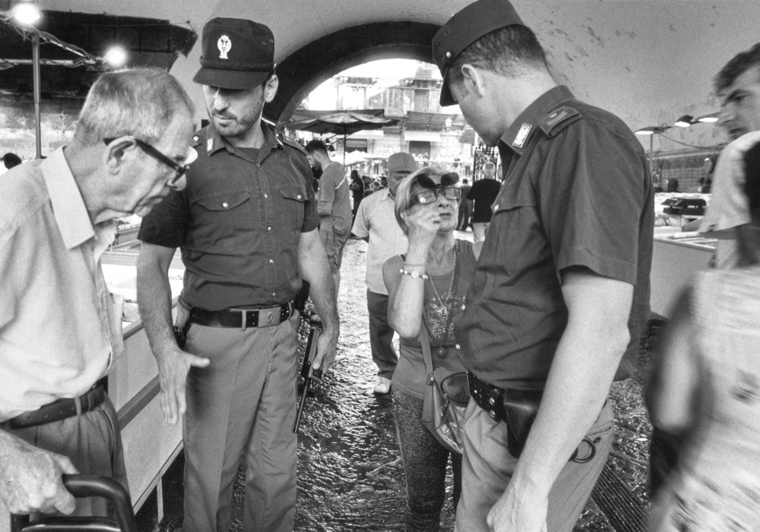 Gianni Berengo Gardin: il Calendario Polizia di Stato 2017 Gianni Berengo Gardin: il Calendario Polizia di Stato 2017