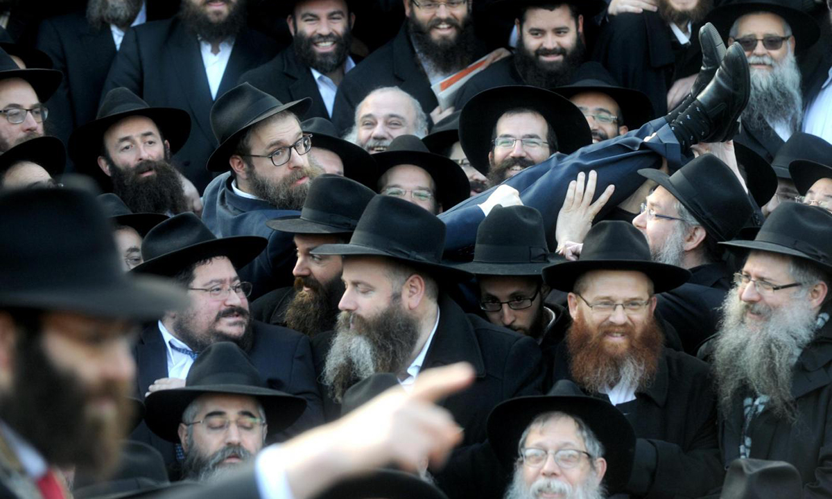 New York, migliaia di rabbini Lubavitch a raduno New York, migliaia di rabbini Lubavitch a raduno