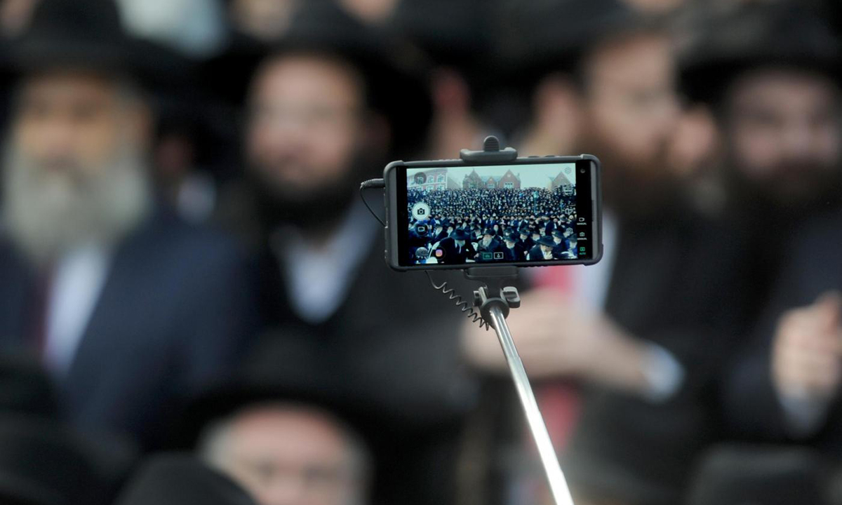 New York, migliaia di rabbini Lubavitch a raduno New York, migliaia di rabbini Lubavitch a raduno